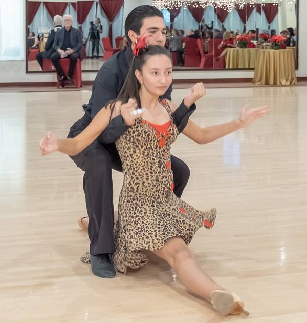 Adult DanceSport (Ballroom and Latin) dance class in Houston