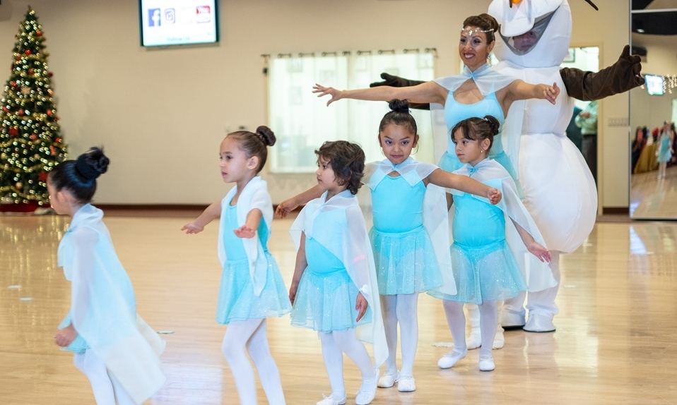 2019 Holiday Dance Showcase dance performances