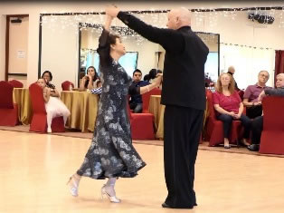 Amateur students performance at Holiday Dance Showcase