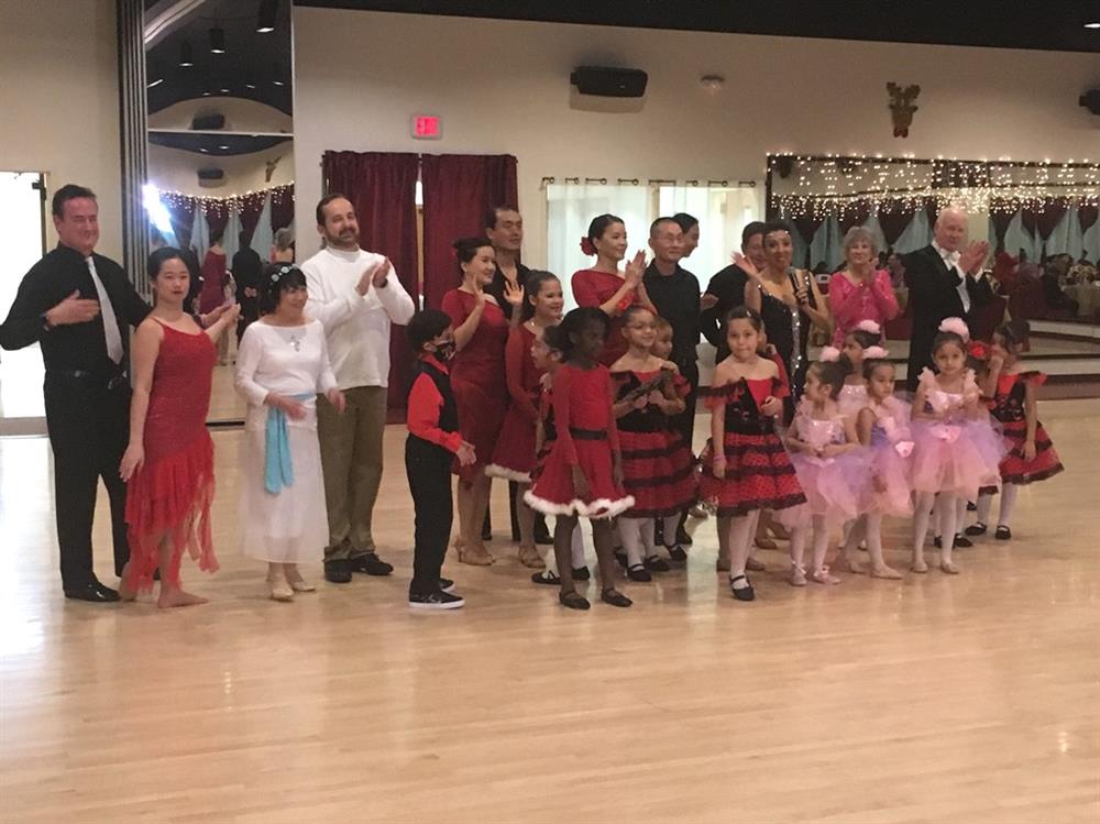 Performers group picture at 2021 Holiday Dance Showcase at DanceSport Club in Houston