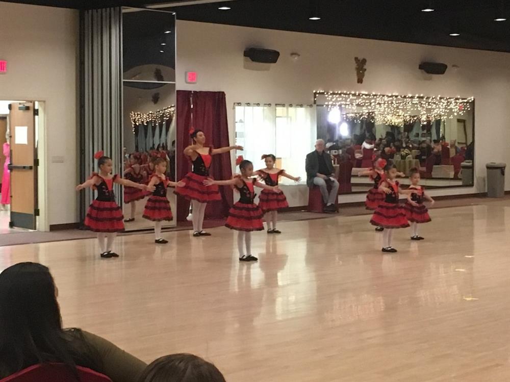 Performance by our Wednesday ballet class for girls 5-8 years old