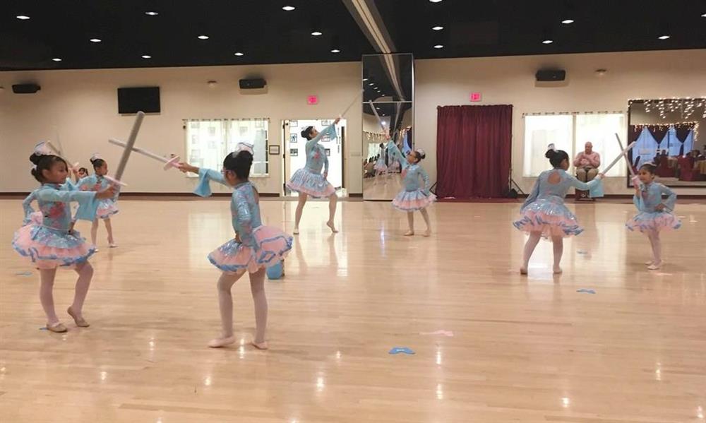 Teen girls 8-12 summer ballet-dance class Houston